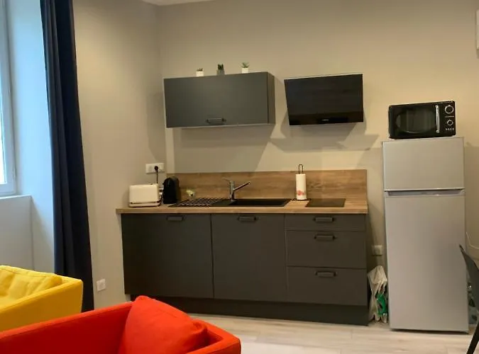 Quai St Paul 昂斯尼